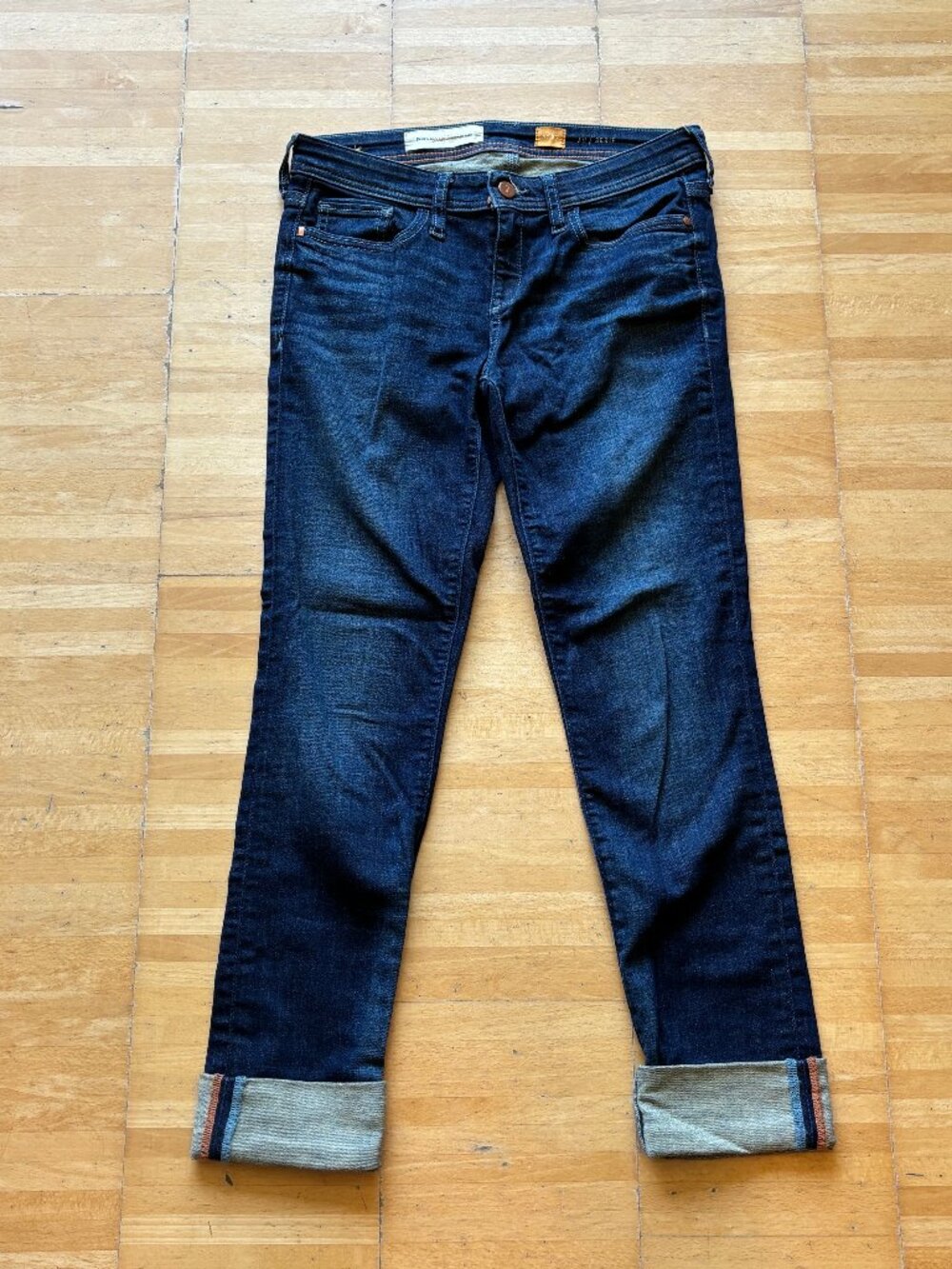 PILCRO dark wash straight leg jeans 27